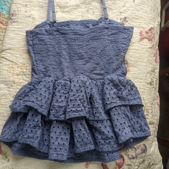 Eyelet tank top - Picture 2 of 5